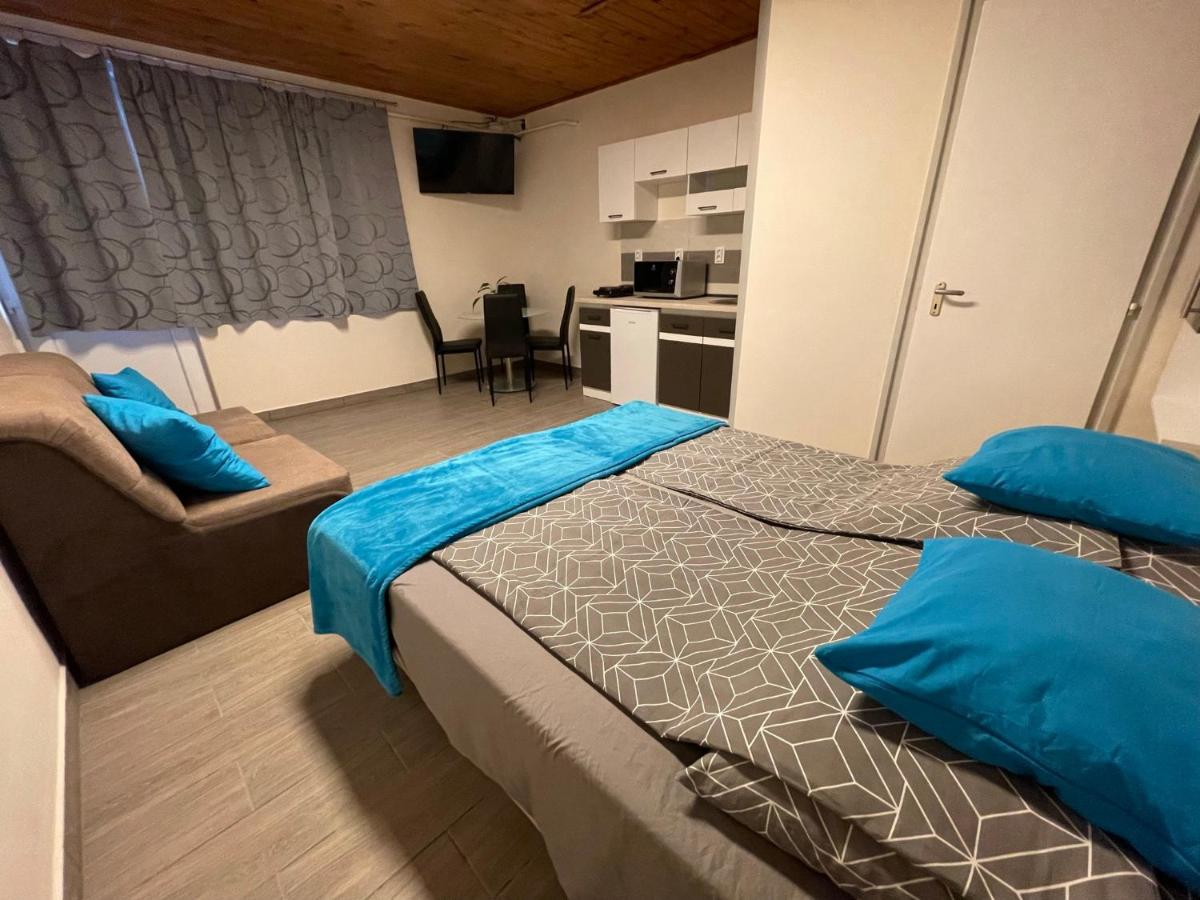 Lina Apartmanok - Housity