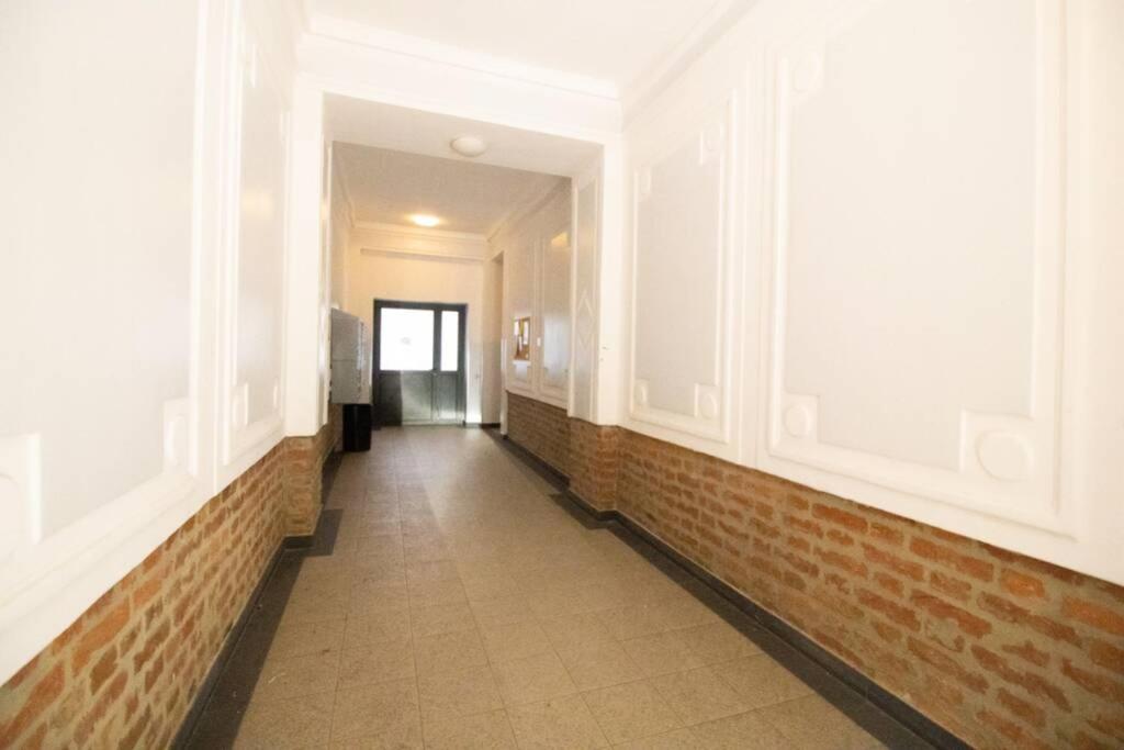 Sunny & cozy Penthouse with Balcony DG4 - Housity
