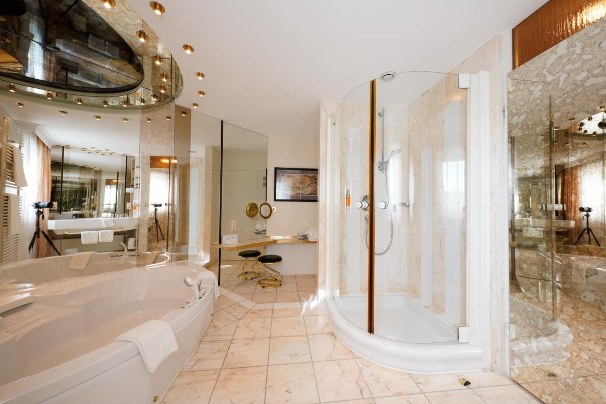 Hotel Bayerischer Hof - Housity