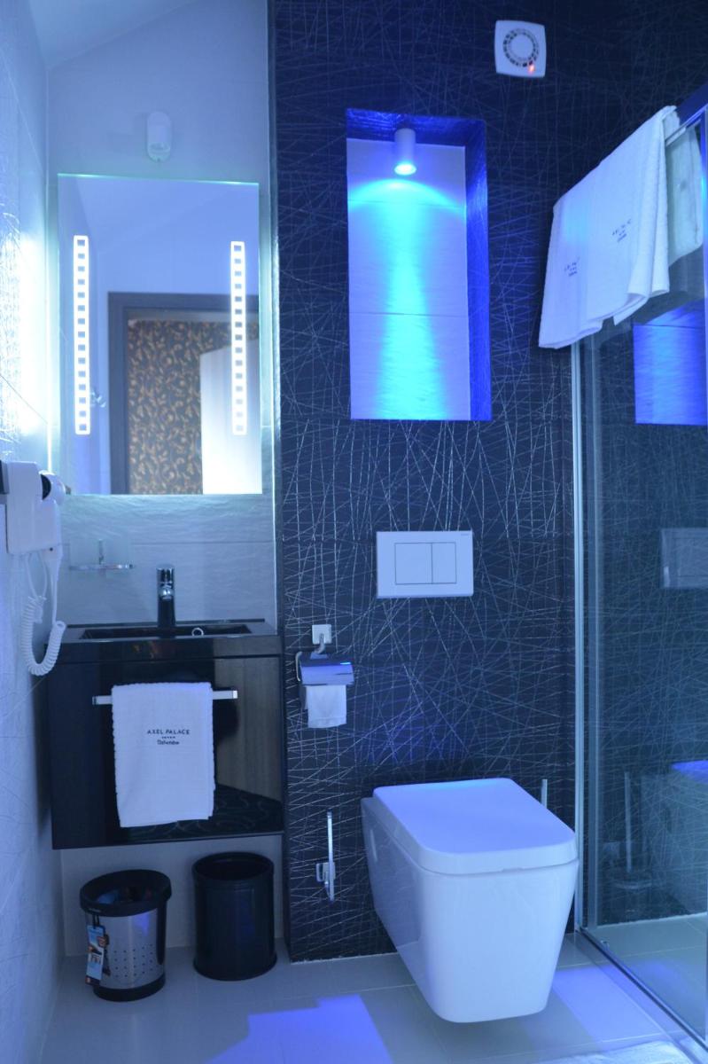 Alex Palace - Housity