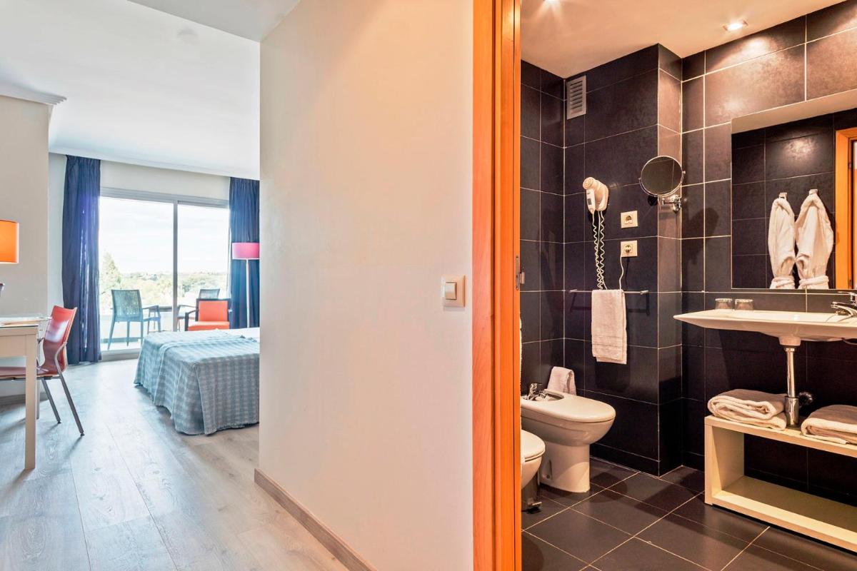 Un baño de Hotel Balneario Playa de Comarruga