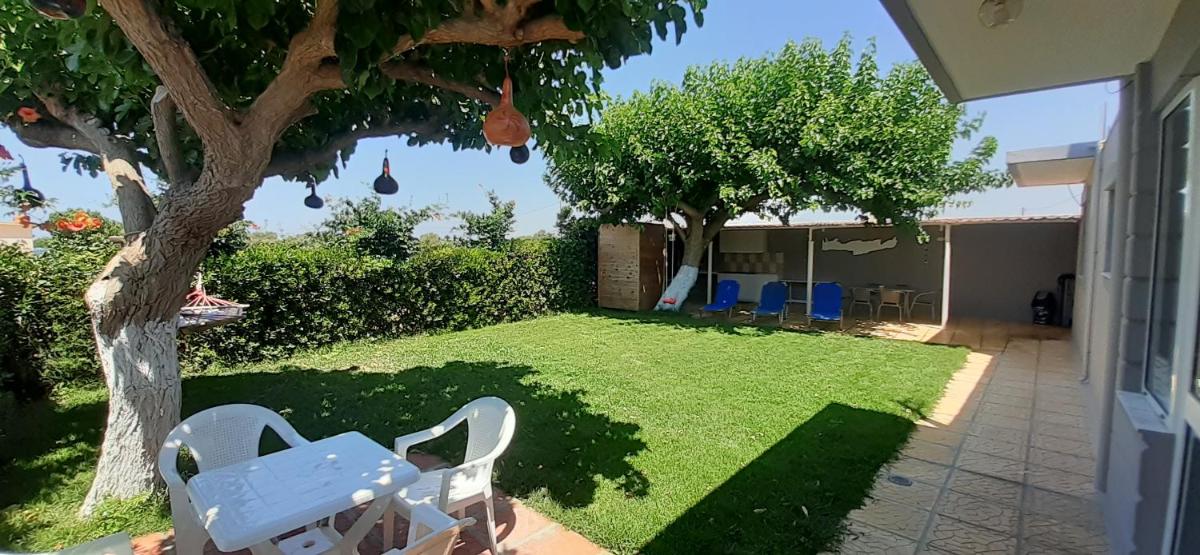 Petrakis Afrathias garden house - Housity