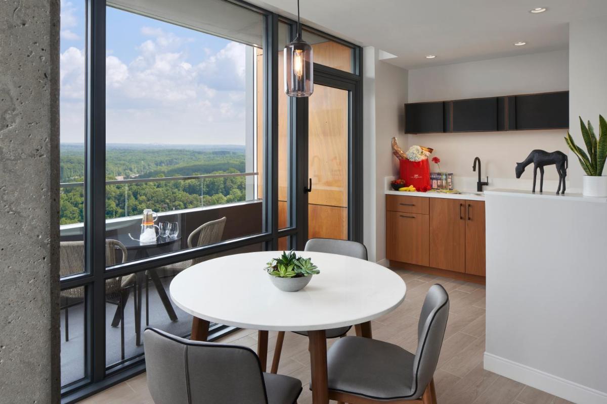 The Watermark Hotel - Housity
