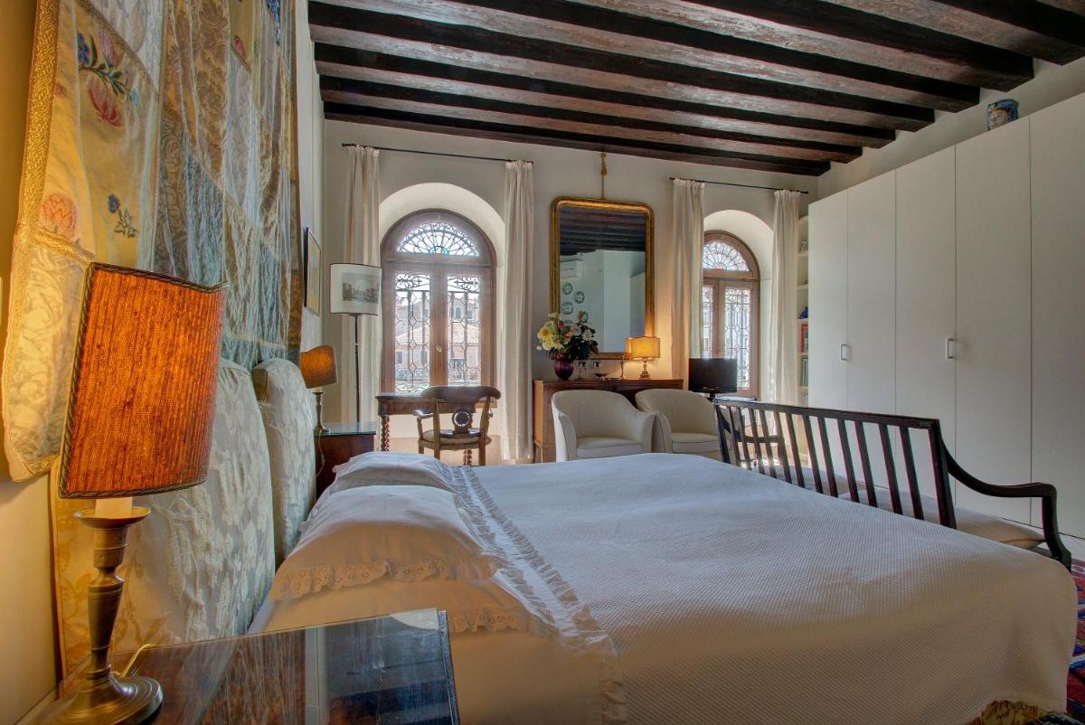 TRIBUNO Grand Canal - Housity