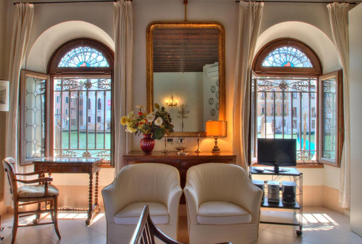 TRIBUNO Grand Canal - Housity