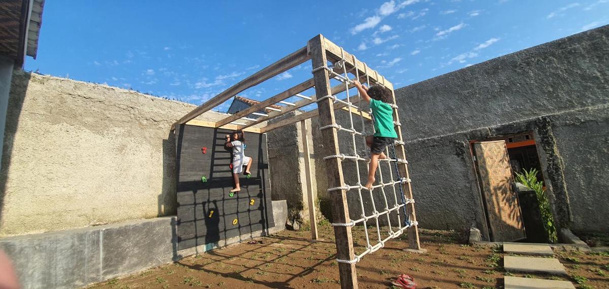 Saung Orange Village - Housity