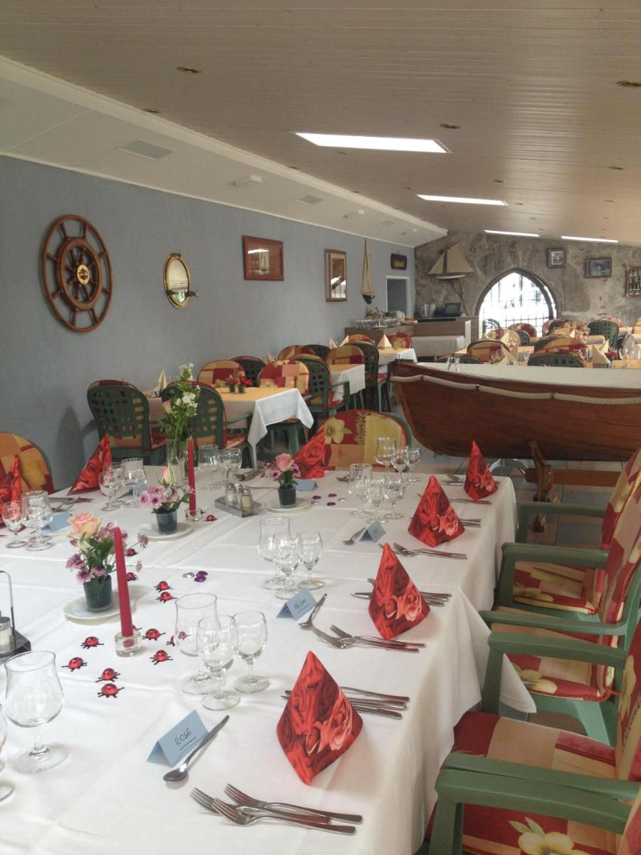Hôtel du Port - Free Parking - Breakfast included - Housity