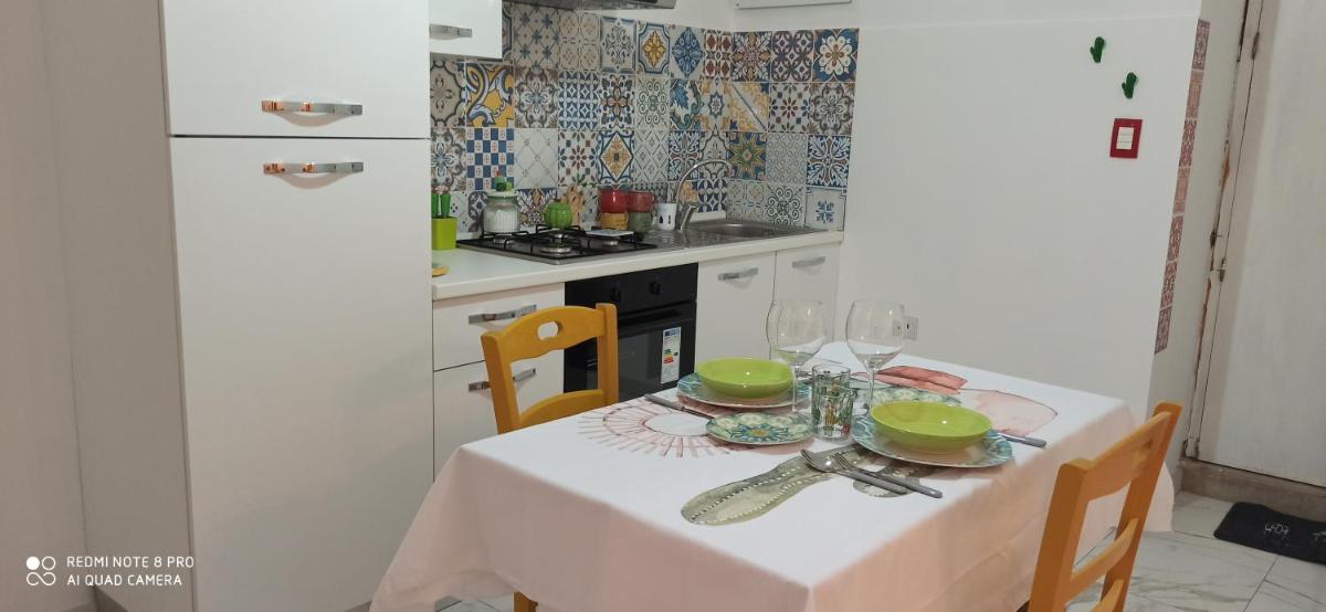 Casa Annita, casa vacanza in stile Sicilia, in pieno centro a Pachino - Housity