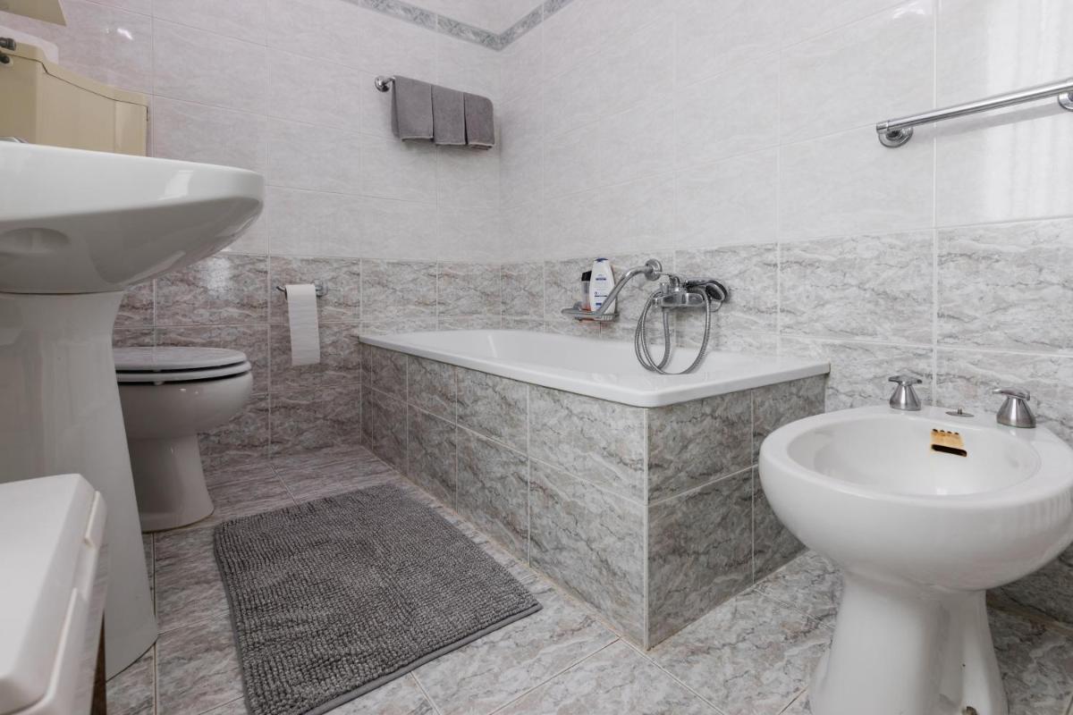 Dimora Augusto & Valentina - Housity