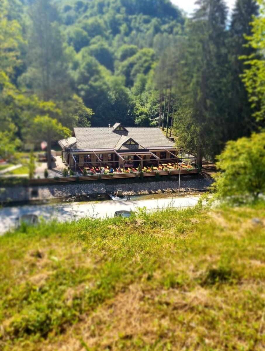 Anin Dvor Šekovići - Housity
