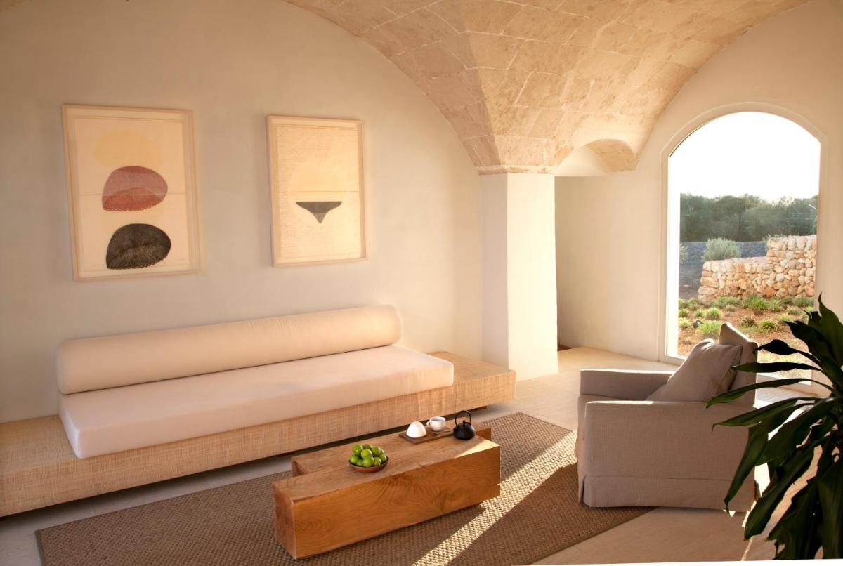 Zona de estar de Torralbenc, a Small Luxury Hotel of the World