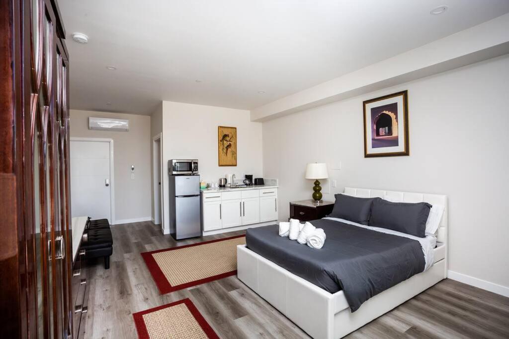 Centrally Located Cozy Studio Apartment in SD - Housity
