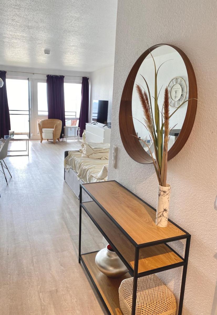 Studio mit Panorama-Meerblick und direkter Strandlage in Scharbeutz - Housity