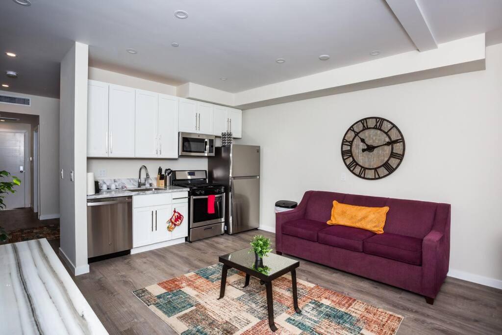 1 Bedroom Apartment with Luxurious Design in SD - Housity