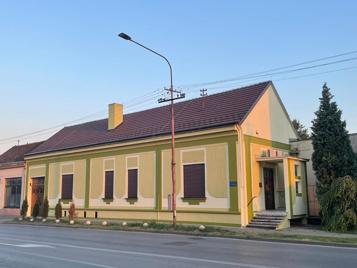 PB Urban Garden Stay with secured Parking - Housity