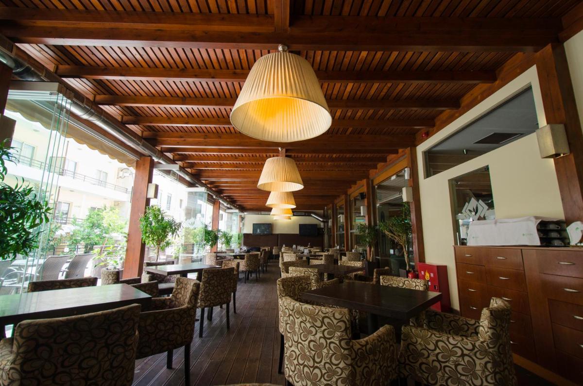 Lydia Hotel - Housity