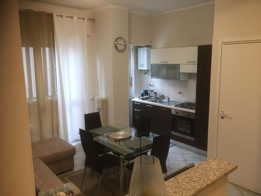 APPARTAMENTO SANTA RITA CORSO COSENZA 1 minuto INALPI ARENA concerti ex Palaalpitour 8 min dal centro 7 Min Ospedale Molinette 6 min Politecnico parcheggio libero gratuito - Housity