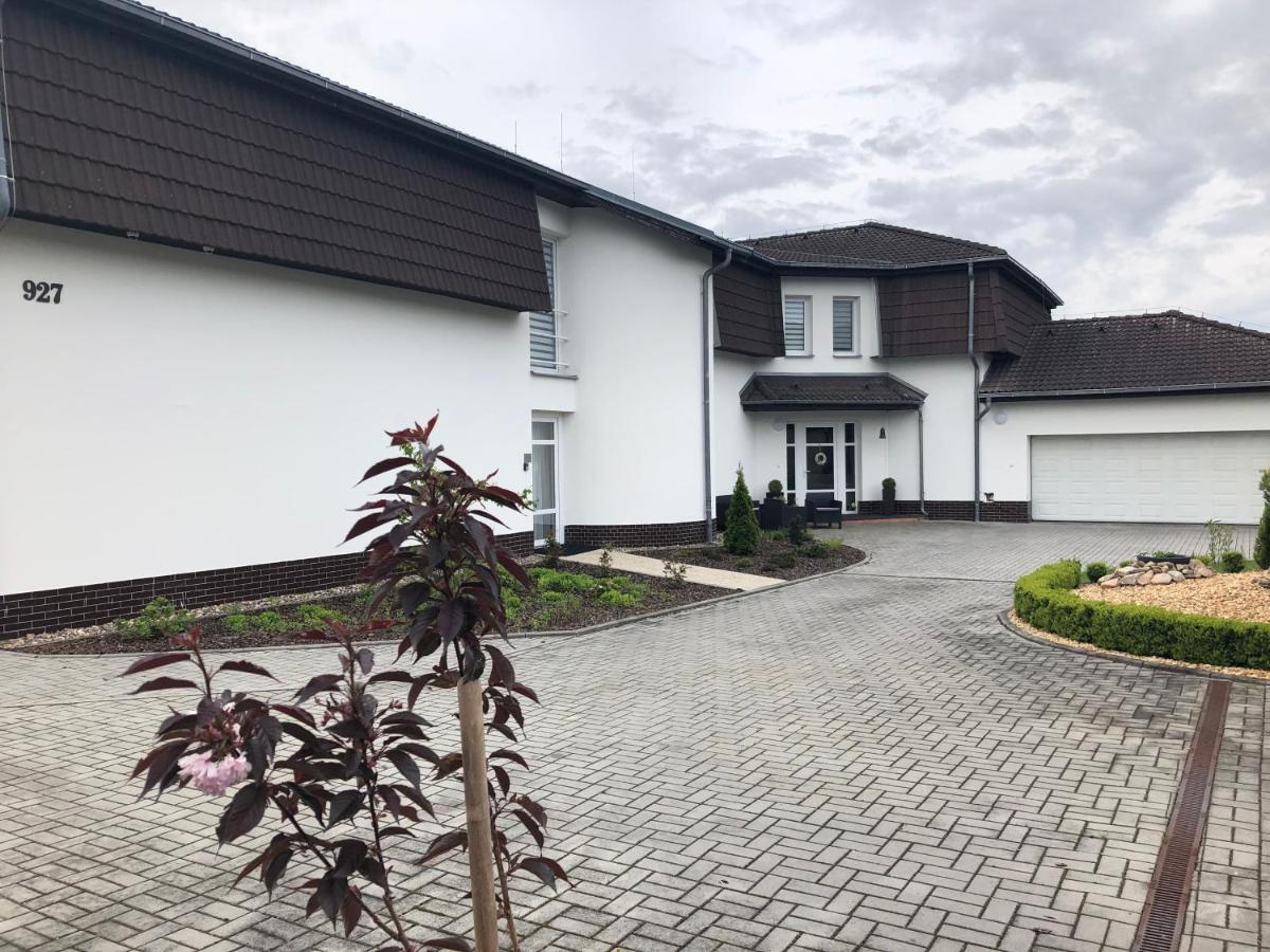 Penzion Lomská Vyhlídka - Housity
