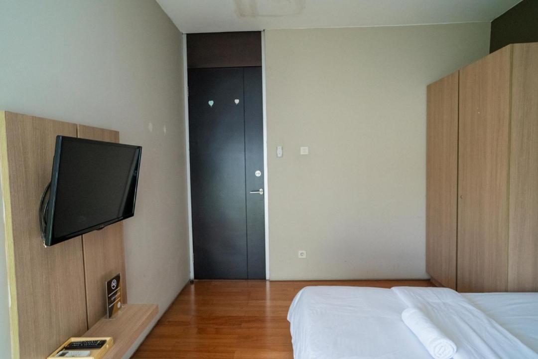 Three J Residence 2 - Housity