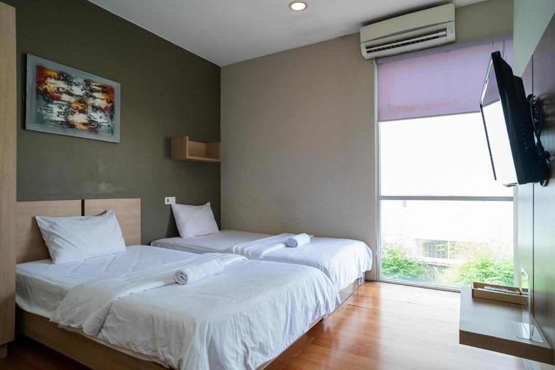 Three J Residence 2 - Housity