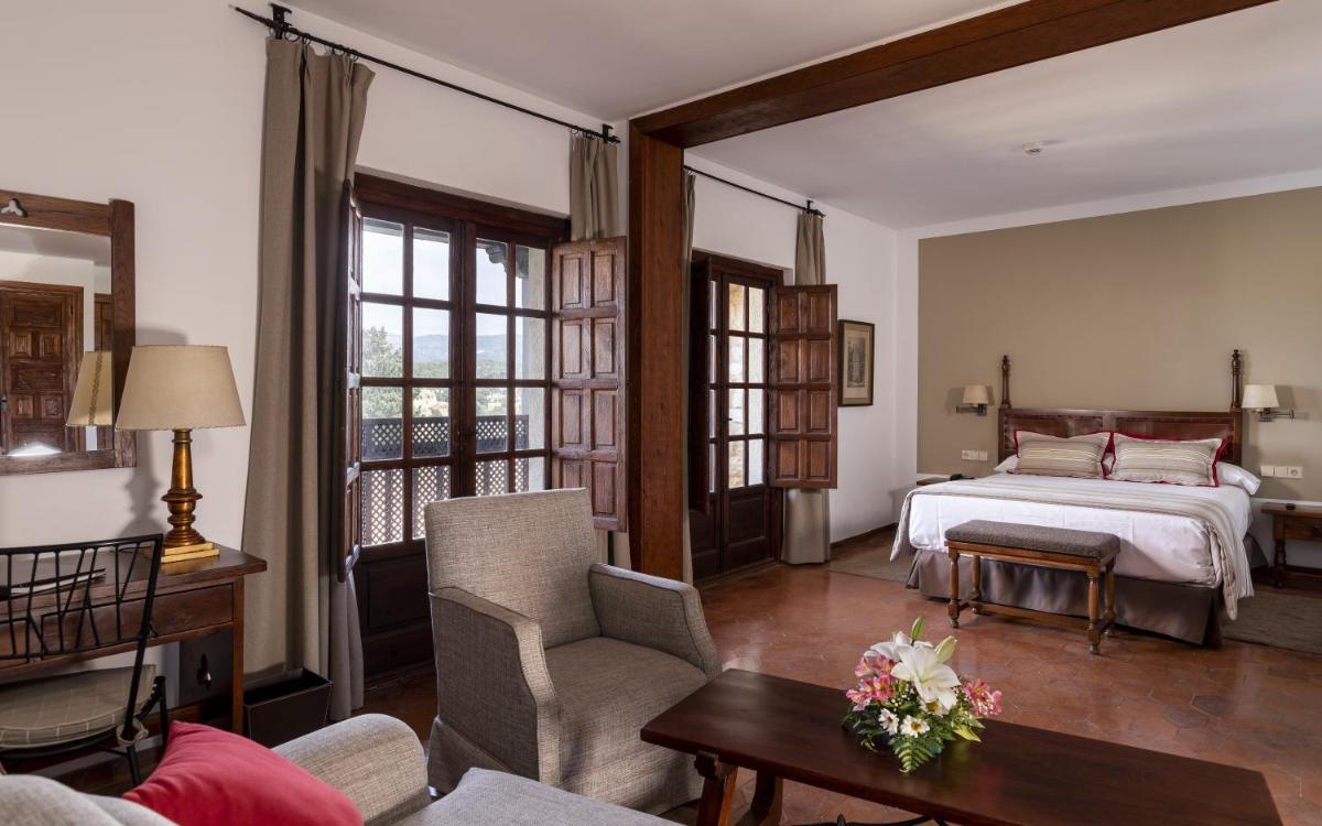 Parador de Tortosa - Housity