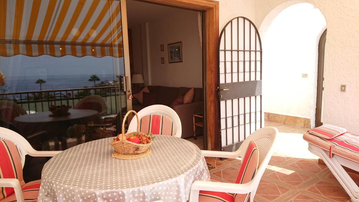 Apartment mit Sonnenterrasse und Panorama - Meerblick, 5 Min. von Hafen + Strand - Housity