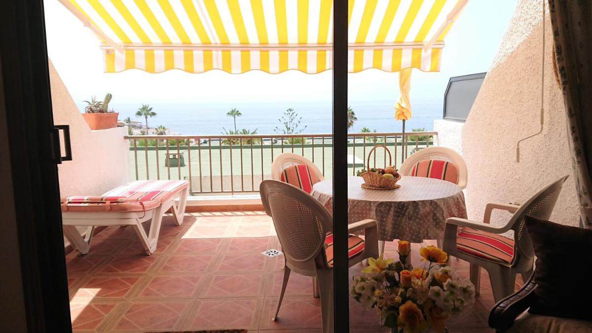 Apartment mit Sonnenterrasse und Panorama - Meerblick, 5 Min. von Hafen + Strand - Housity