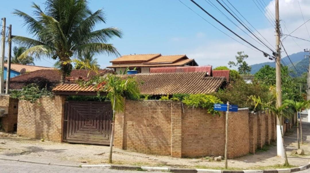 Chalès em Ilhabela Litoral Norte - Housity