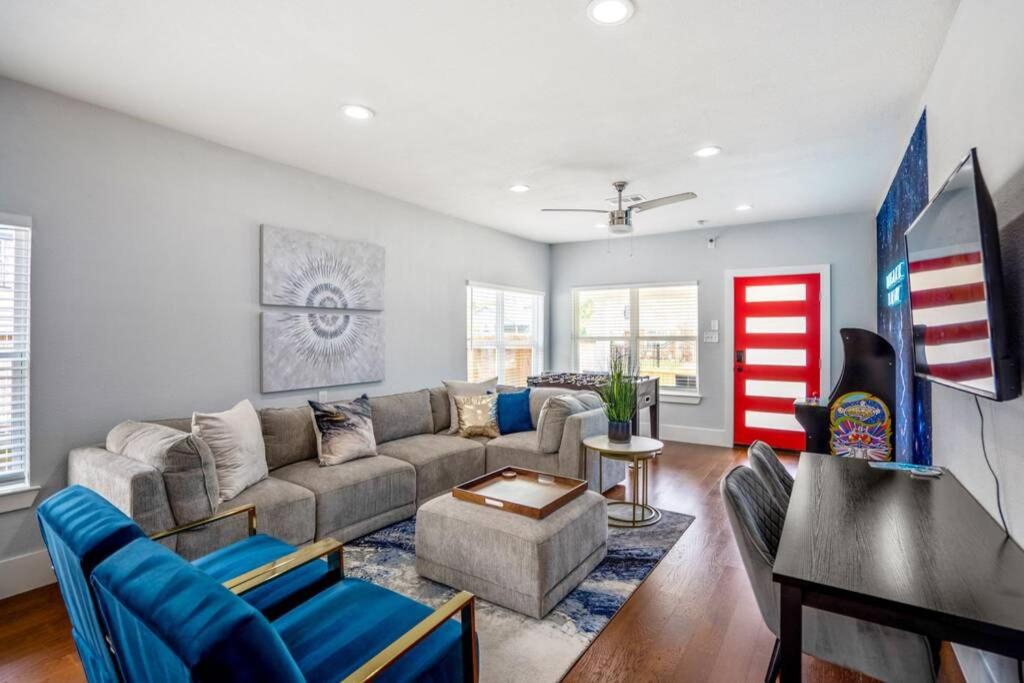 Intergalactic Abode at East Downtown - Housity