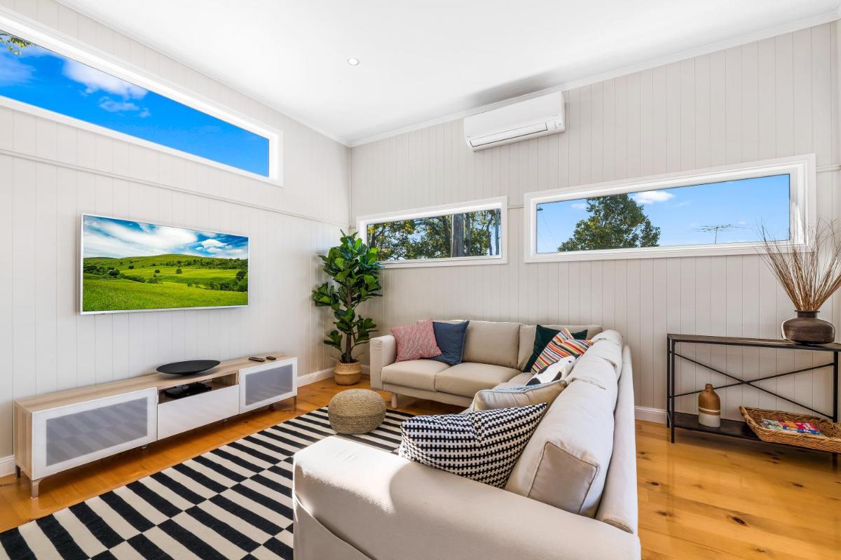 Bluestone Cottages - The Shop - Housity