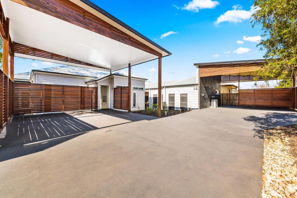 Bluestone Cottages - The Shop - Housity