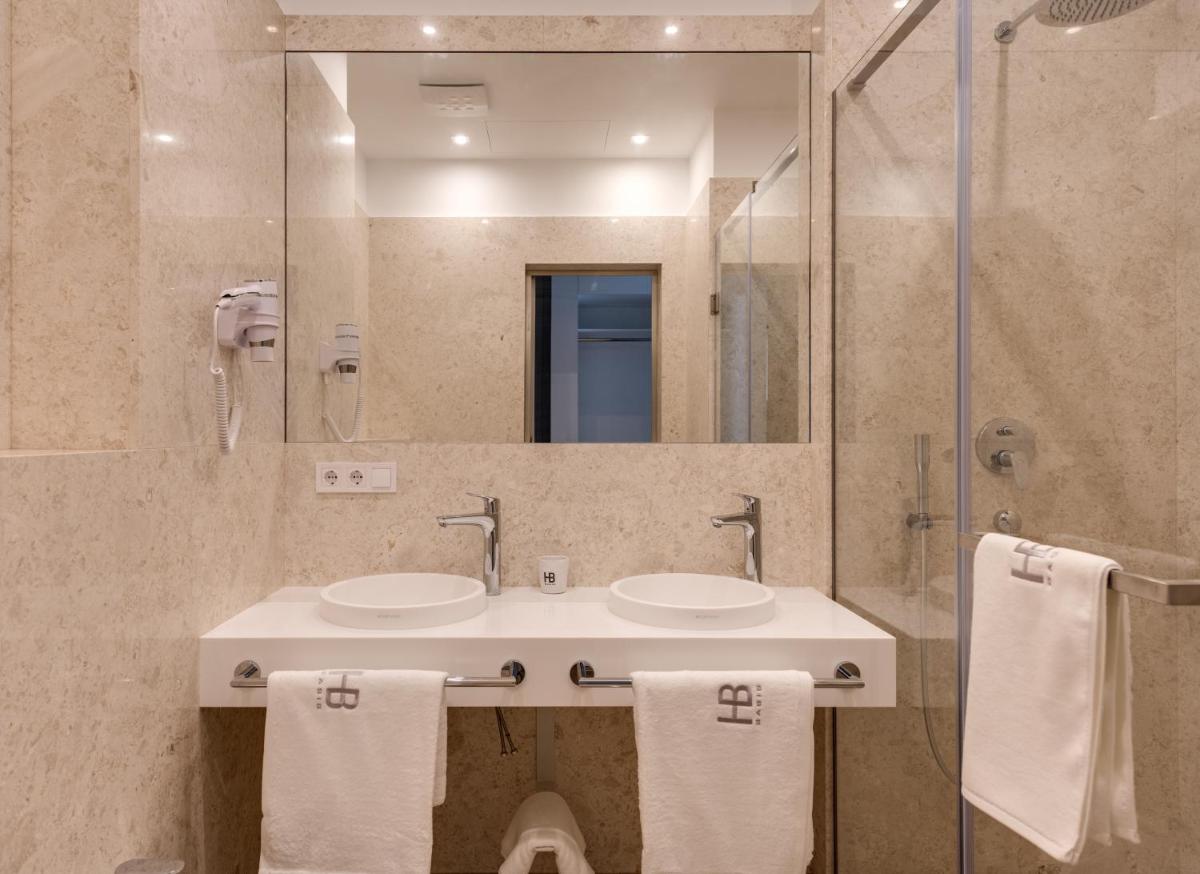 BASIS APARTMENTS - Adults Only - Housity