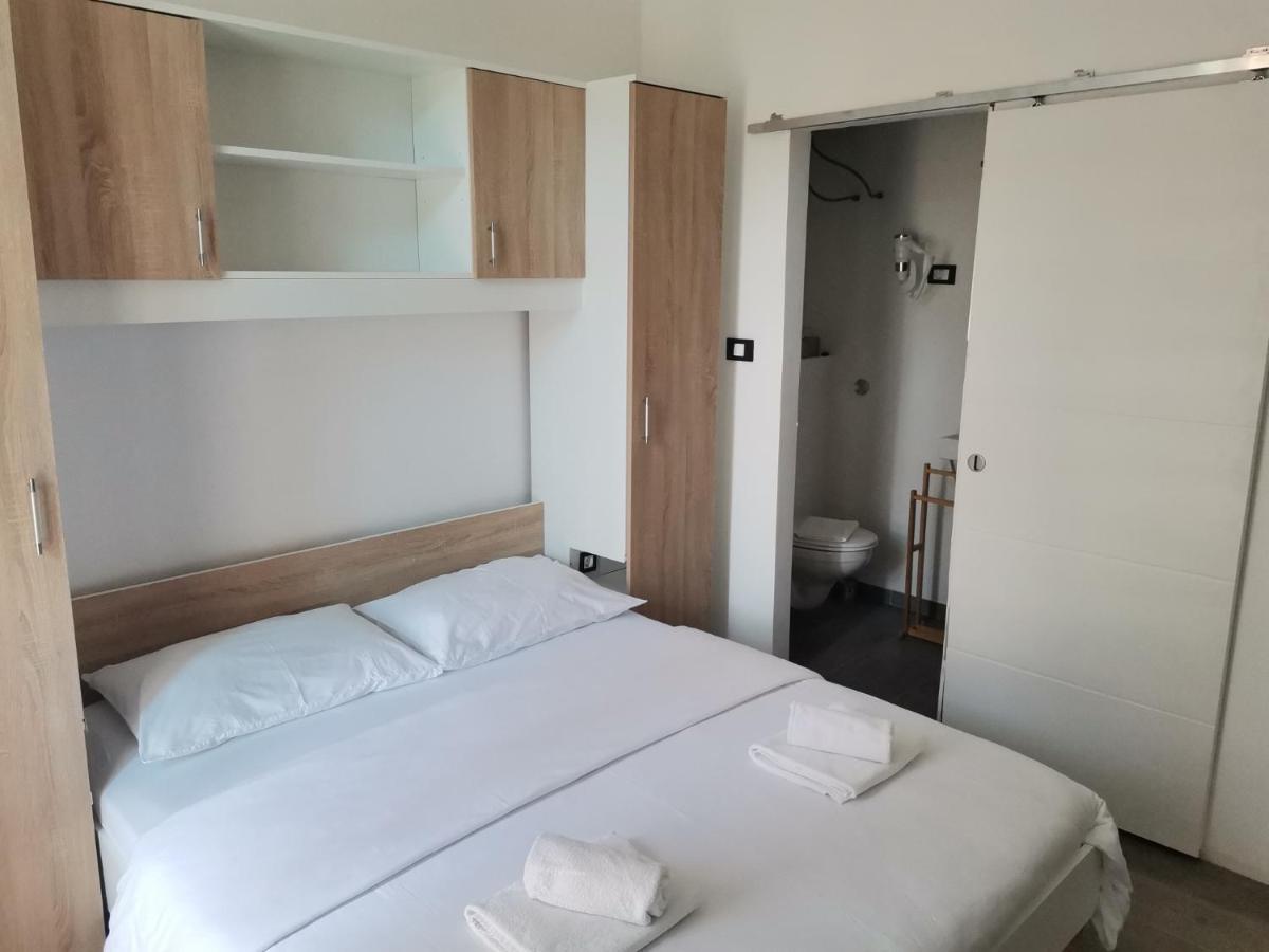 Elin's rooms in center - Housity