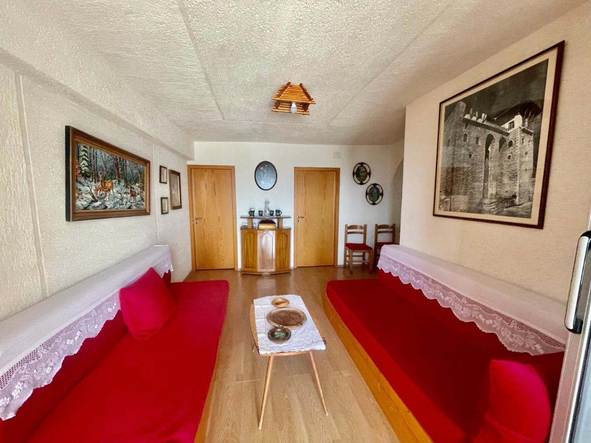Kubeja Guest House - Housity