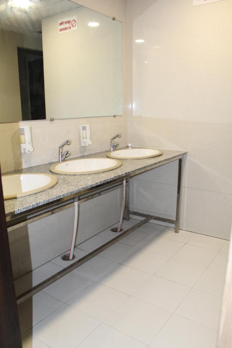 PARADISE AC DORMITORY - Housity
