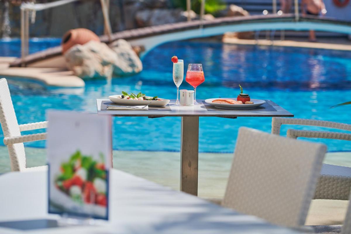 Piscina en o cerca de Hipotels Eurotel Punta Rotja Spa-Golf