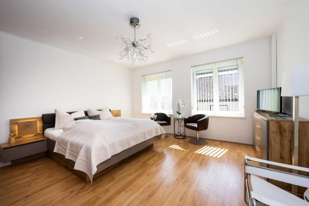 Schönes Ferienhaus mit Garten - Housity