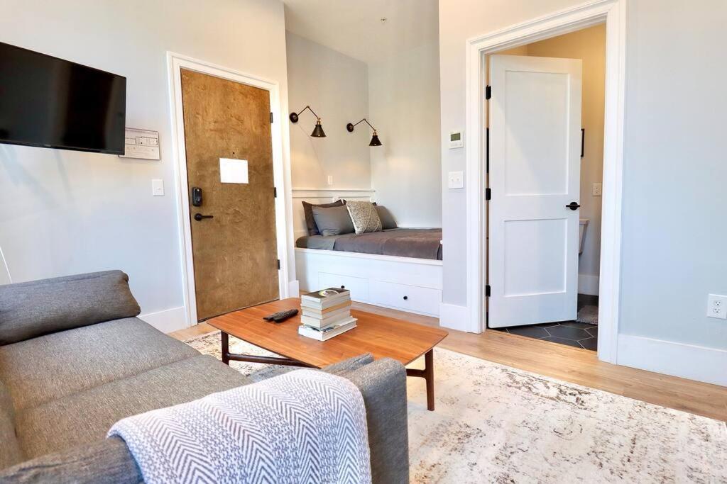 The Duke Suite at Prince Street Inn - Housity