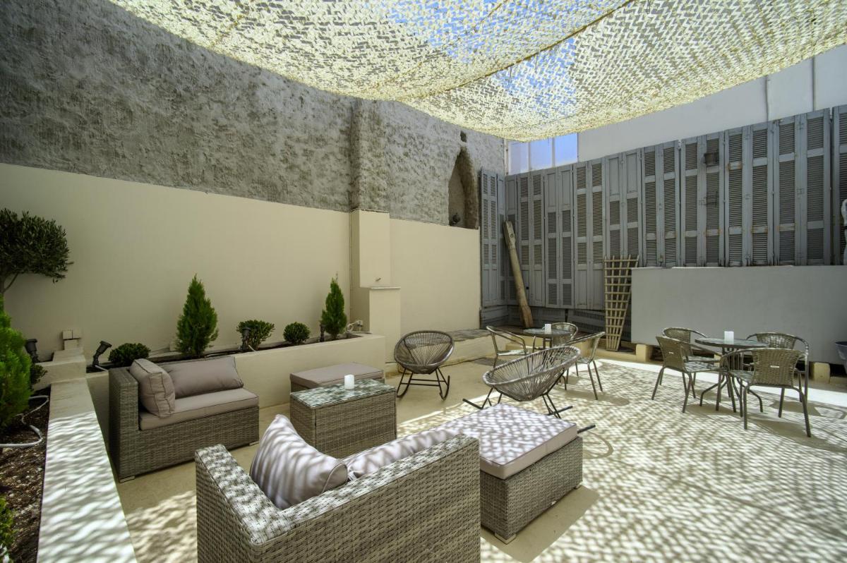 Karma Athens - Housity