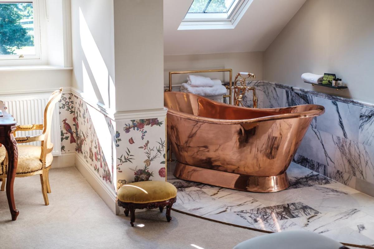 West Layton Manor - Housity