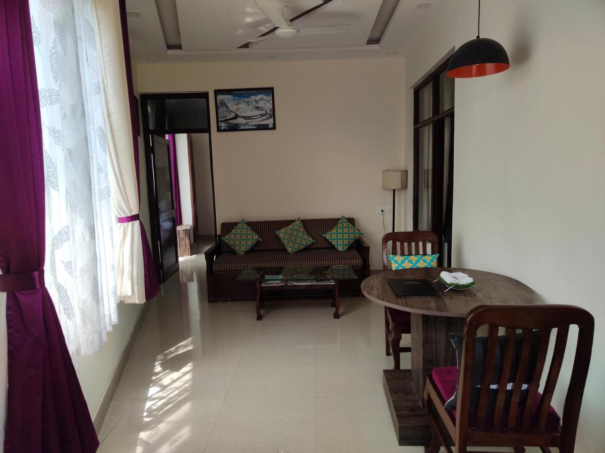 Hotel Guru Surbhi - Housity