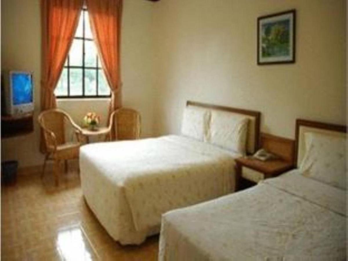 TS Hotel - Taman Rinting - Housity