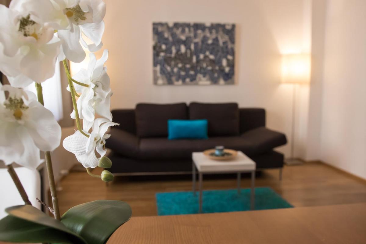 Home Sweet Apartments - A cozy welcome - Housity