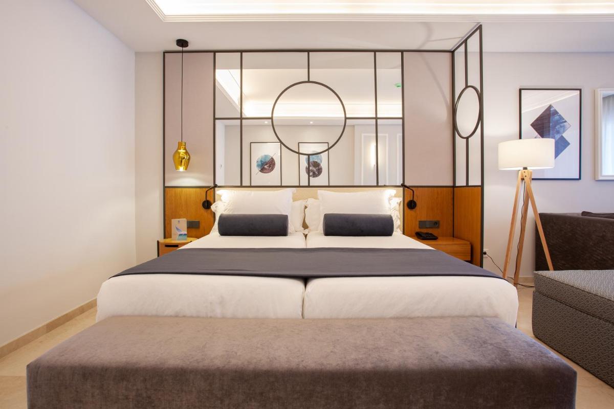 Cama o camas de una habitación en Grupotel Playa de Palma Suites & Spa