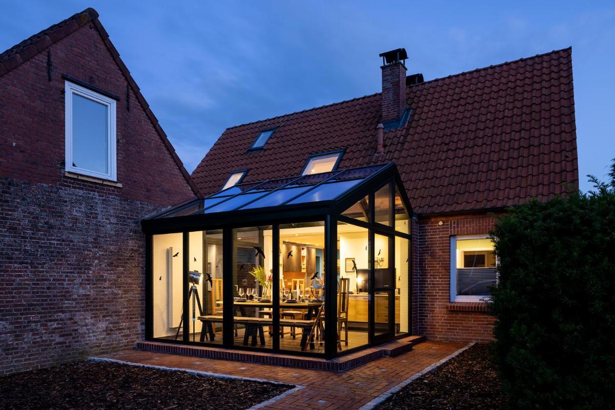 Auszeithaus Pilsum - Wintergarten, Sauna, E-Ladesäule - 8 Personen - Housity