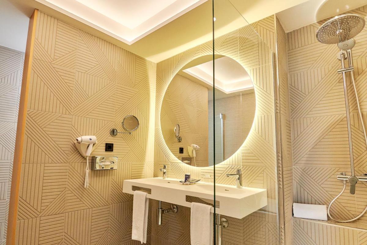Un baño de Gloria Palace Amadores Thalasso & Hotel