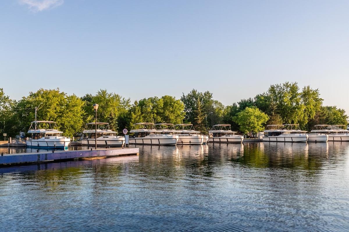 Luxury Rideau Apartments by GLOBALSTAY - Housity