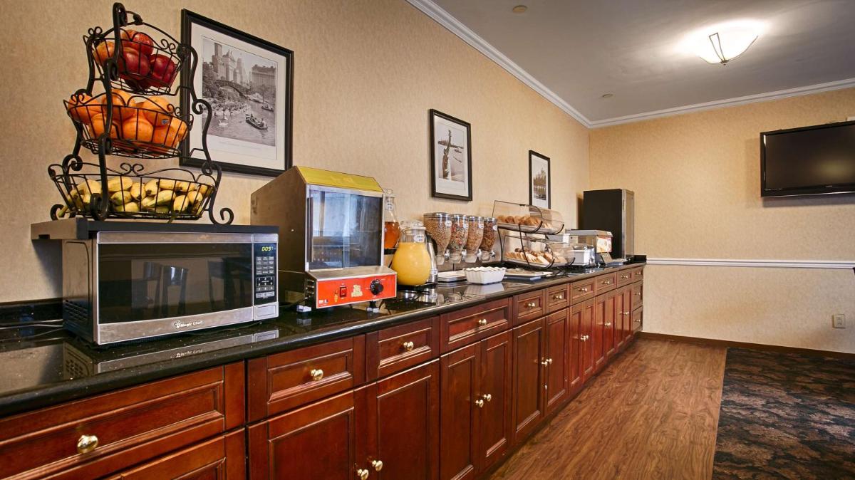 Best Western Queens Court - Housity
