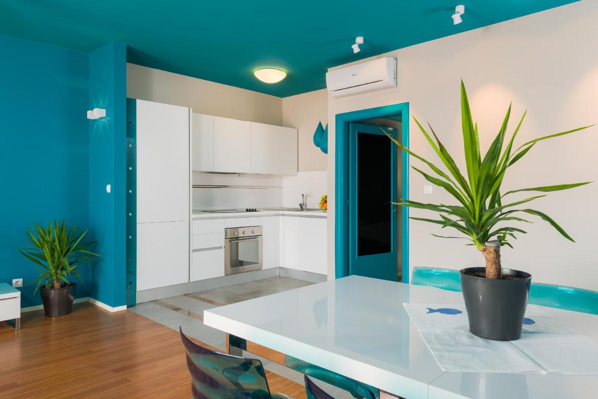 Apartments Villa Azzurra Bol - Housity