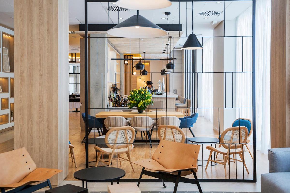 Golden Hotel Barcelona - Housity